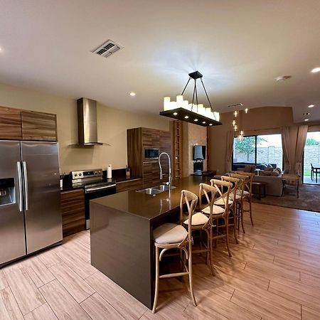 Luxury Home In Orlando With Private Hot Tub - 7 Min From Disney Parks - 3 Bedrooms And 4 Bathrooms! Exterior foto