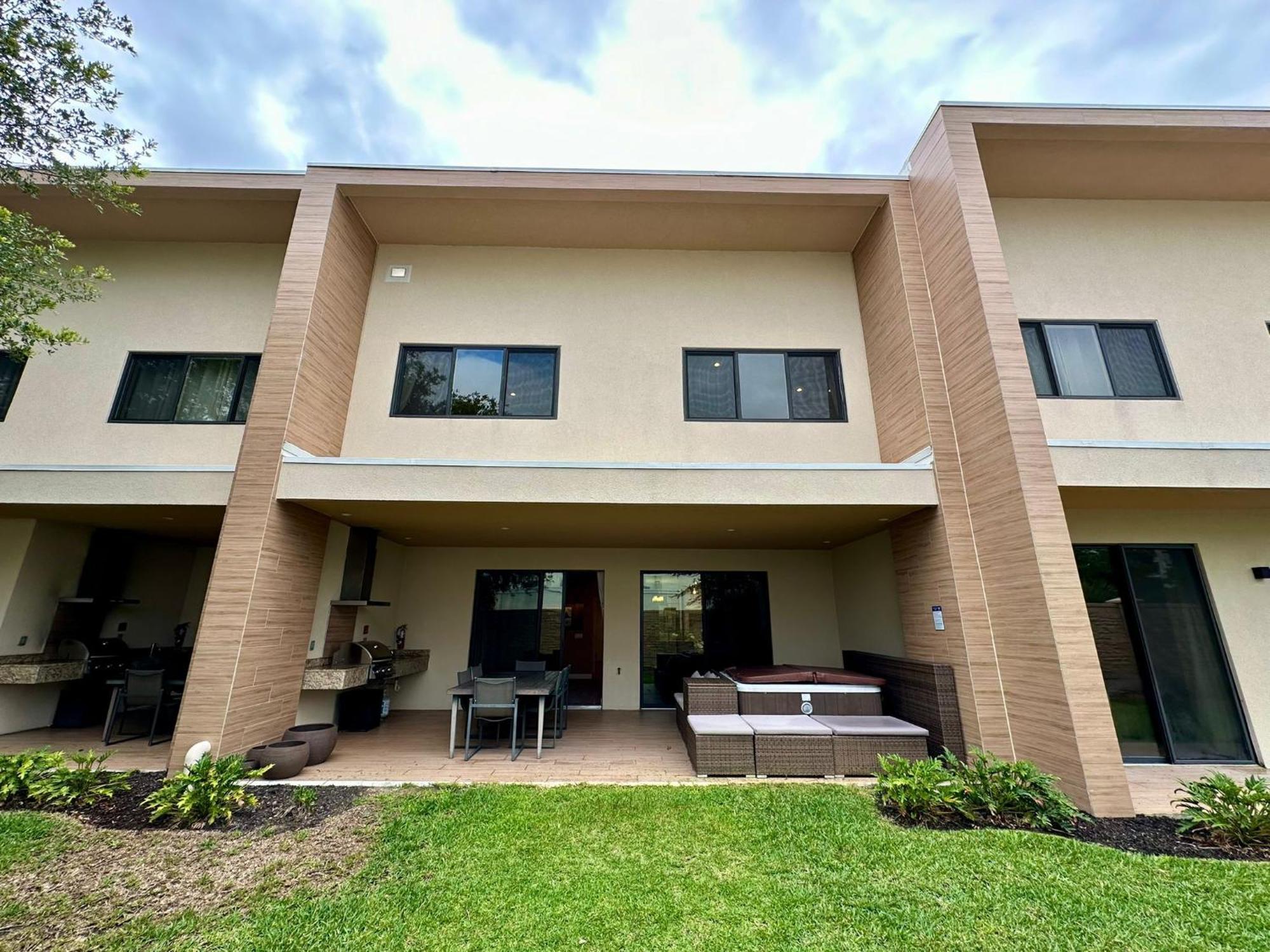 Luxury Home In Orlando With Private Hot Tub - 7 Min From Disney Parks - 3 Bedrooms And 4 Bathrooms! Exterior foto