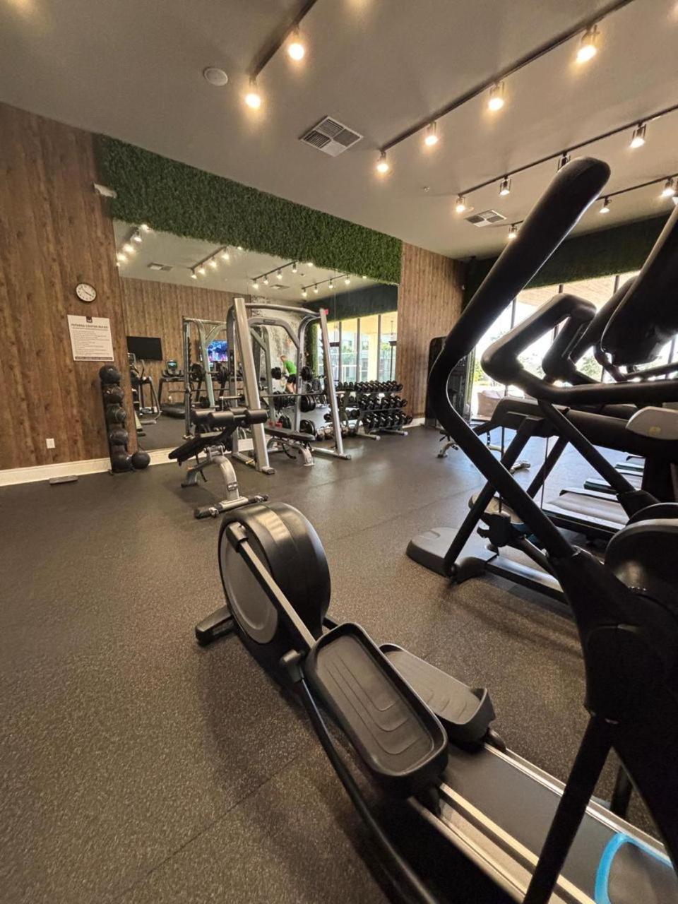 Luxury Home In Orlando With Private Hot Tub - 7 Min From Disney Parks - 3 Bedrooms And 4 Bathrooms! Exterior foto